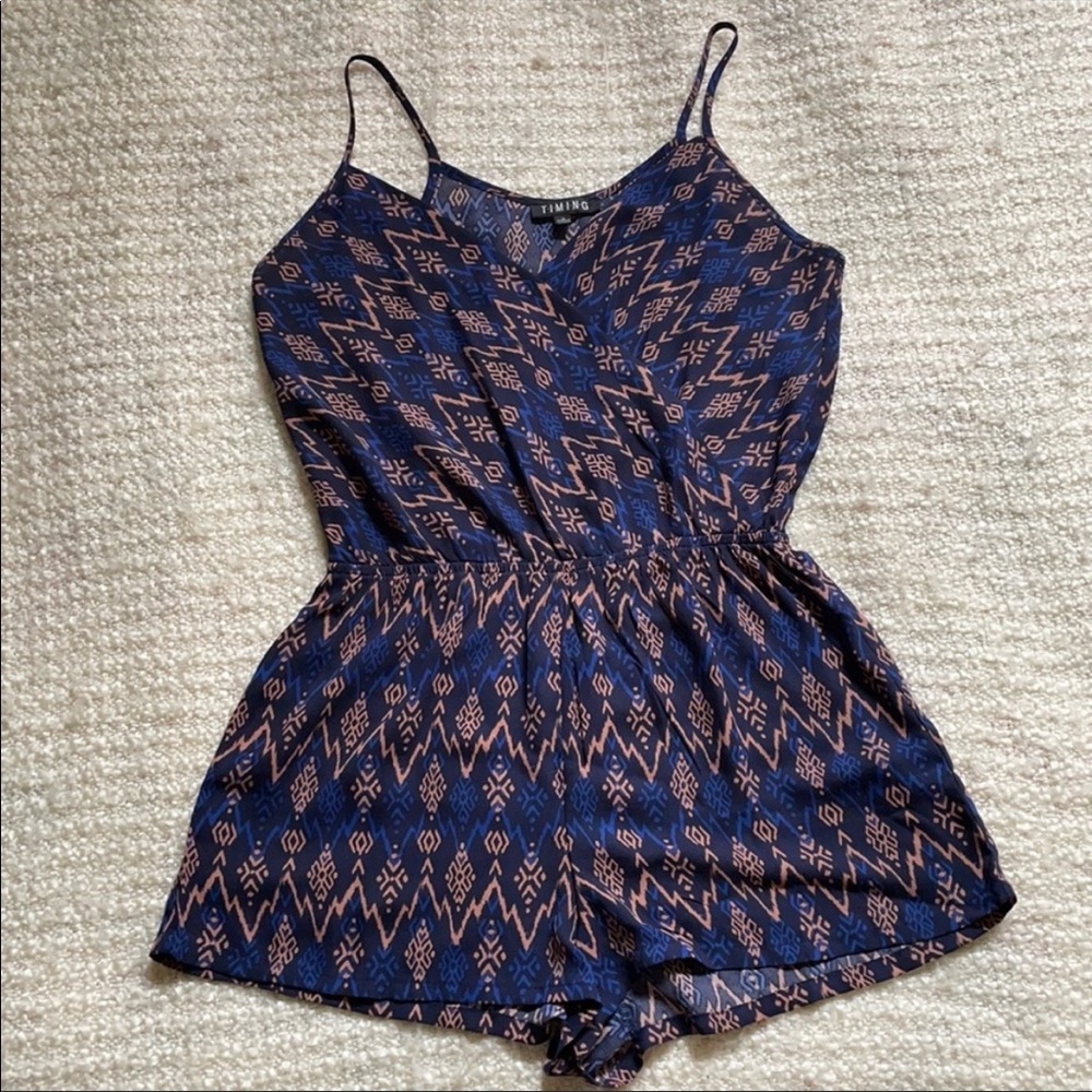 💙 LIKE NEW TIMING TRIBAL PRINT ROMPER